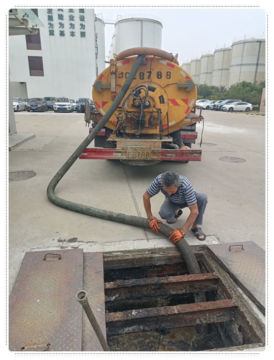 东山隔油池清掏